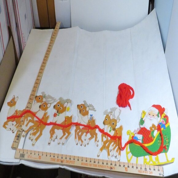 Santa & Reindeer with vintage yarn stapled to sleigh 1980s with sweet eyes - Picture 1 of 11